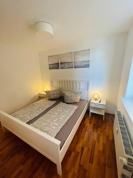 Zentrale Altstadtkoje Fuer Bis Zu 6 Personen นอยชตัดท์ อิน โฮลชไตน์ ภายนอก รูปภาพ